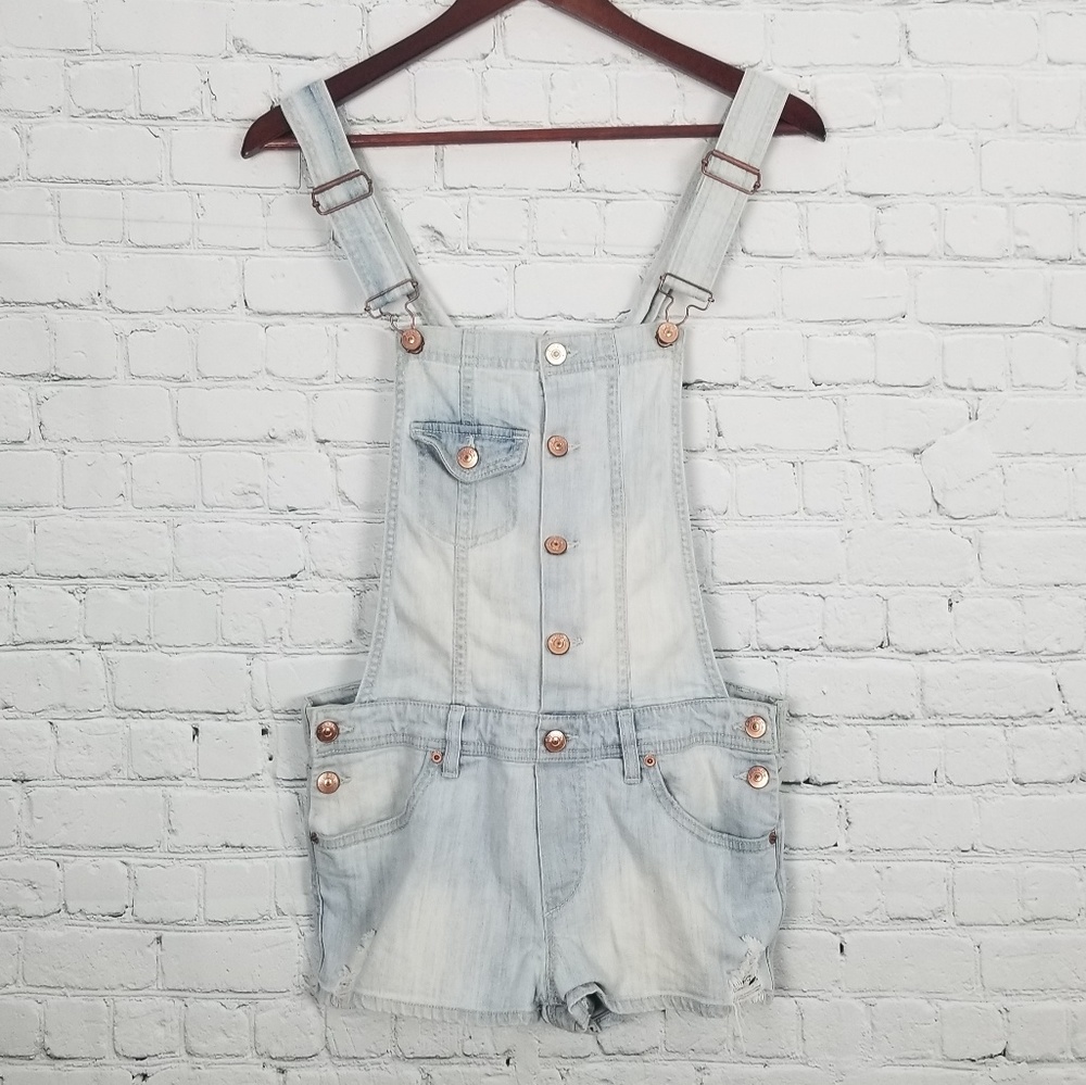 Divided Womens Size 8 Light Wash Overall Shorts